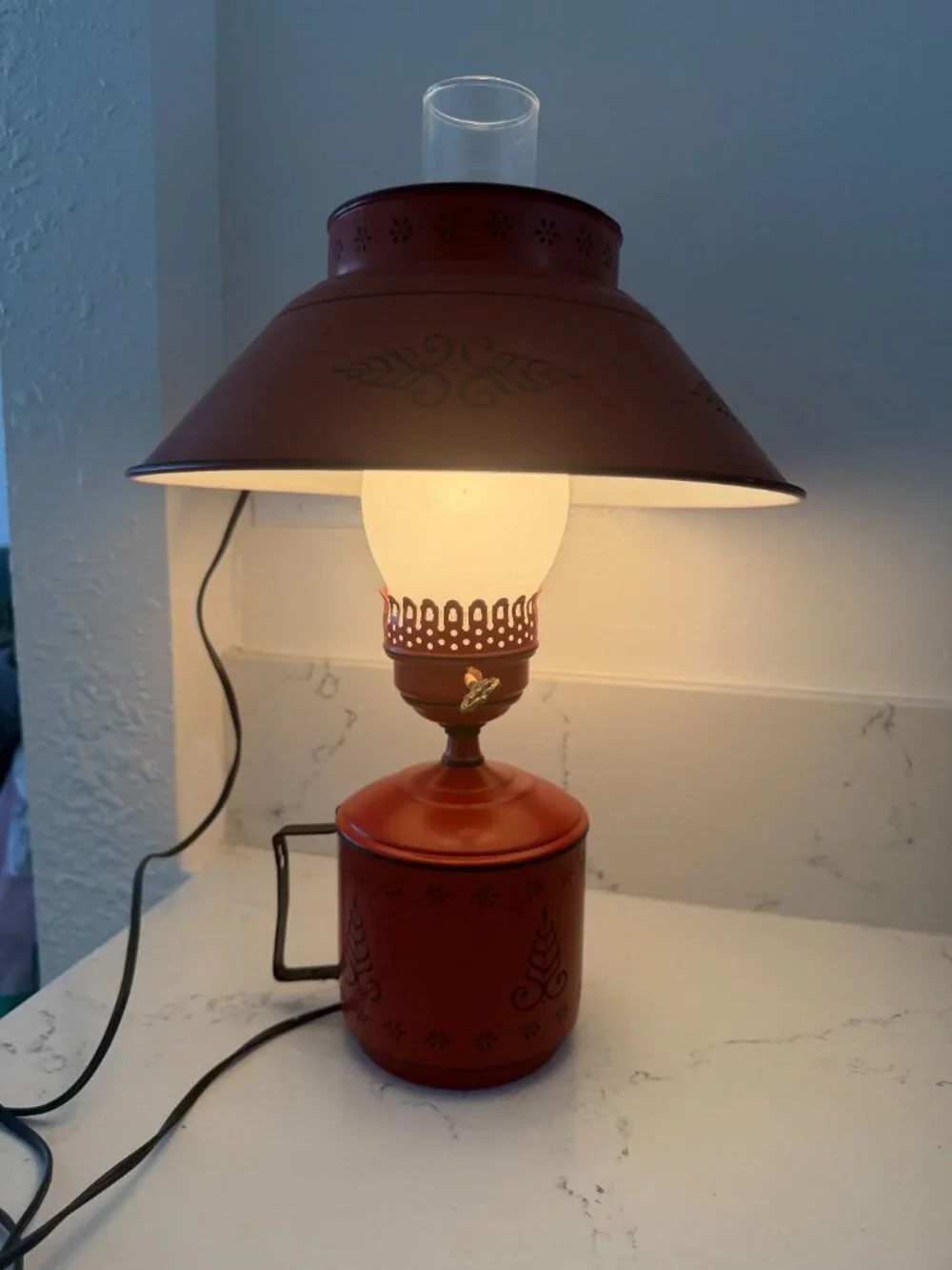 Vintage 1960s Tole Toleware 16.5” Metal Red Orange Table Hurricane Lamp